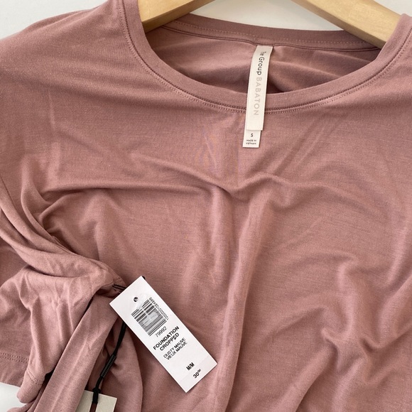 Aritzia group babaton mauve crop top small new - Picture 3 of 5